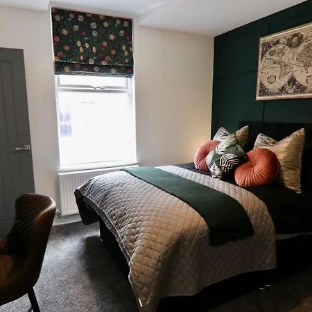 Boutique 5 Bed On Birdwell Road - Free Parking Affittacamere